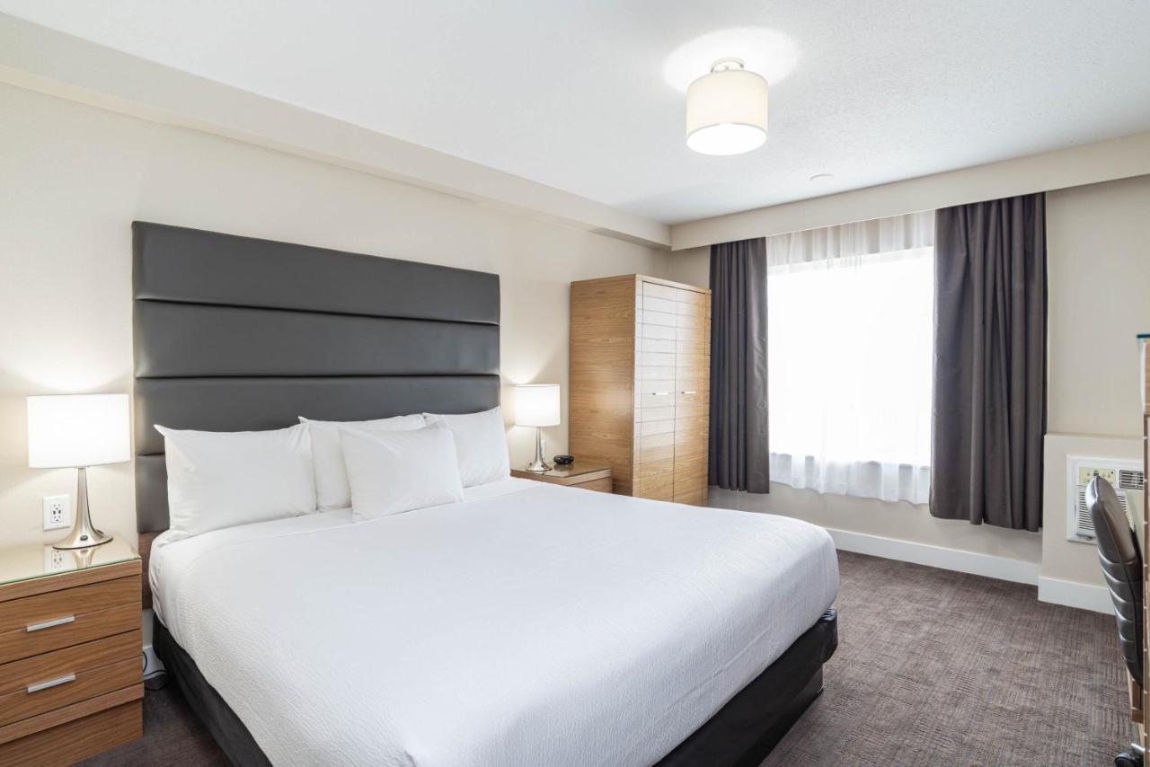 Sandman Hotel Grande Prairie Exterior photo