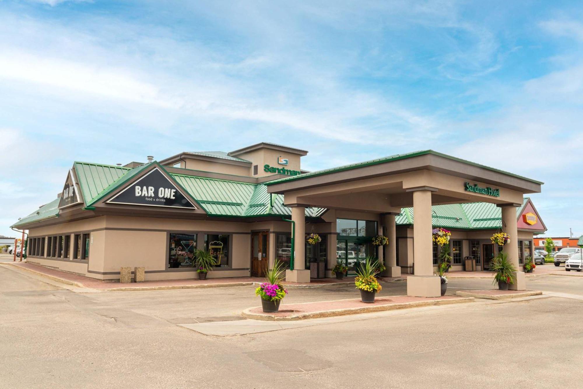 Sandman Hotel Grande Prairie Exterior photo