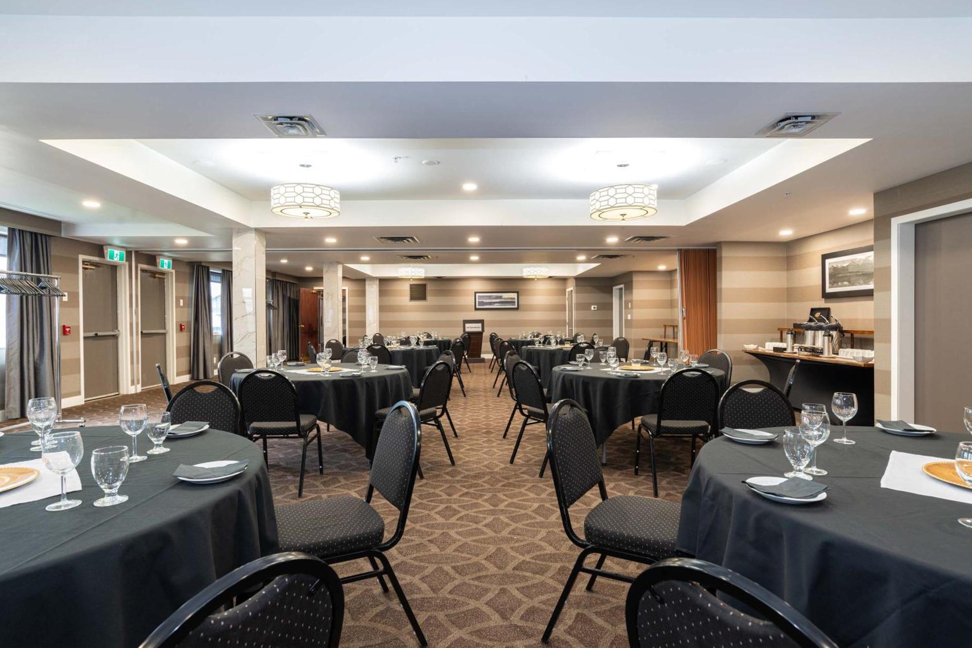 Sandman Hotel Grande Prairie Exterior photo