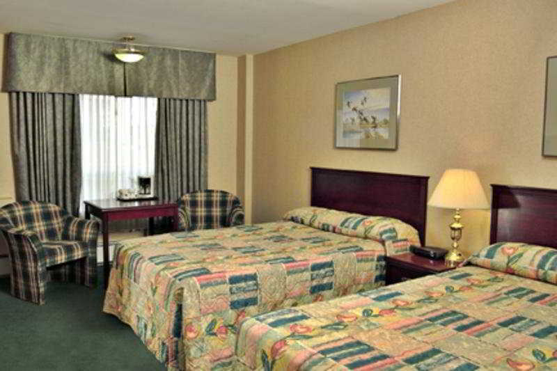 Sandman Hotel Grande Prairie Room photo